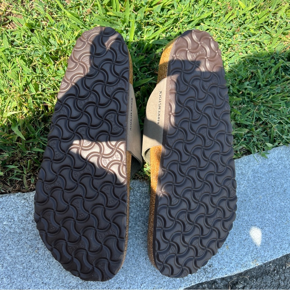 Birkenstock Men's Gray Thong Sandals - Picture 4 of 5